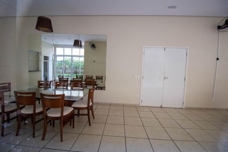 Apartamento à venda com 66m², 2 quartos e 1 vaga Apartamento à venda com 66m², 2 quartos e 1 vagaÁrea comum - Salão de Festas