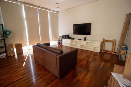 Apartamento à venda com 66m², 2 quartos e 1 vaga Apartamento à venda com 66m², 2 quartos e 1 vagaÁrea comum - Sala de TV