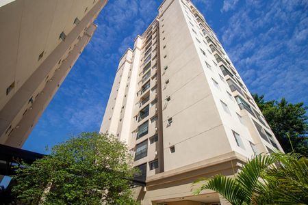 Apartamento à venda com 66m², 2 quartos e 1 vaga Apartamento à venda com 66m², 2 quartos e 1 vagaFachada