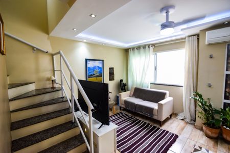 Casa de condomínio à venda com 75m², 3 quartos e 1 vagaSala