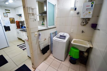 Casa de condomínio à venda com 75m², 3 quartos e 1 vagaÁrea de Serviço