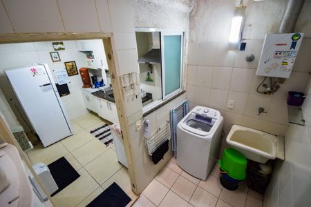 Casa de condomínio à venda com 75m², 3 quartos e 1 vagaÁrea de Serviço