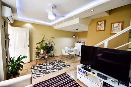 Casa de condomínio à venda com 75m², 3 quartos e 1 vagaSala