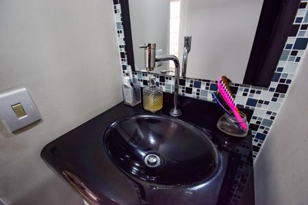 Casa de condomínio à venda com 75m², 3 quartos e 1 vagaLavabo