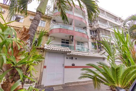 Apartamento para alugar com 65m², 2 quartos e sem vagaFachada