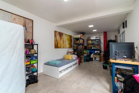 Casa à venda com 432m², 5 quartos e 5 vagas Casa à venda com 432m², 5 quartos e 5 vagasEdícula - Suíte