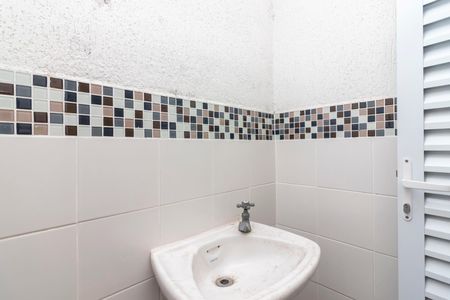 Casa à venda com 432m², 5 quartos e 5 vagas Casa à venda com 432m², 5 quartos e 5 vagasGaragem - Banheiro