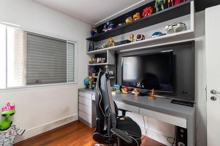 Casa à venda com 432m², 5 quartos e 5 vagas Casa à venda com 432m², 5 quartos e 5 vagasQuarto 4