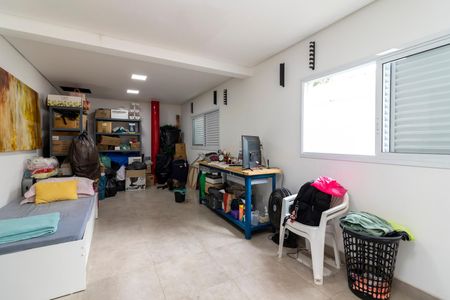 Casa à venda com 432m², 5 quartos e 5 vagas Casa à venda com 432m², 5 quartos e 5 vagasEdícula - Suíte