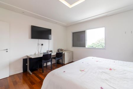 Casa à venda com 432m², 5 quartos e 5 vagas Casa à venda com 432m², 5 quartos e 5 vagasQuarto 1