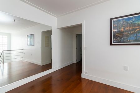 Casa à venda com 432m², 5 quartos e 5 vagas Casa à venda com 432m², 5 quartos e 5 vagasHall dos Quartos