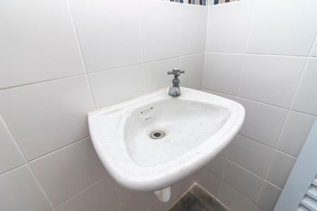 Casa à venda com 432m², 5 quartos e 5 vagas Casa à venda com 432m², 5 quartos e 5 vagasGaragem - Banheiro