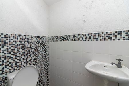 Casa à venda com 432m², 5 quartos e 5 vagas Casa à venda com 432m², 5 quartos e 5 vagasGaragem - Banheiro