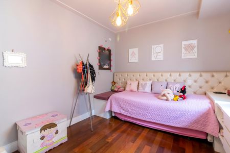 Casa à venda com 432m², 5 quartos e 5 vagas Casa à venda com 432m², 5 quartos e 5 vagasQuarto 3