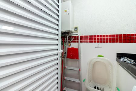 Casa à venda com 432m², 5 quartos e 5 vagas Casa à venda com 432m², 5 quartos e 5 vagasÁrea de Serviço