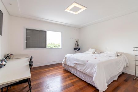 Casa à venda com 432m², 5 quartos e 5 vagas Casa à venda com 432m², 5 quartos e 5 vagasQuarto 1