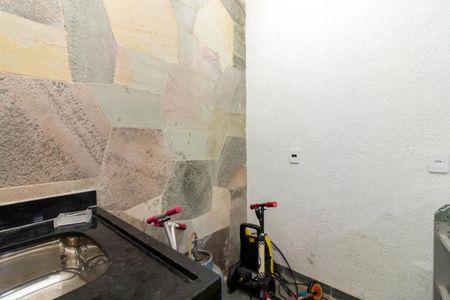 Casa à venda com 432m², 5 quartos e 5 vagas Casa à venda com 432m², 5 quartos e 5 vagasGaragem - Cozinha Auxiliar