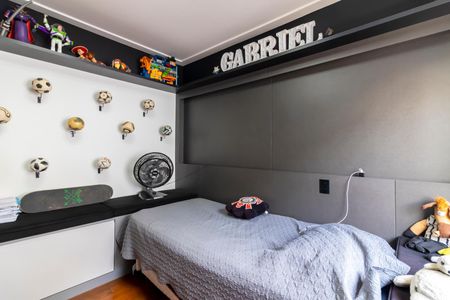 Casa à venda com 432m², 5 quartos e 5 vagas Casa à venda com 432m², 5 quartos e 5 vagasQuarto 4