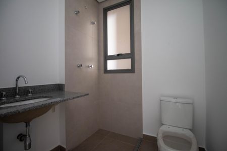 Apartamento à venda com 236m², 4 quartos e 3 vagasBanheiro 4