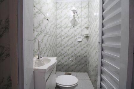 Casa para alugar com 32m², 2 quartos e sem vagaBanheiro