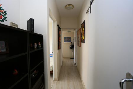 Apartamento à venda com 123m², 3 quartos e 3 vagas Apartamento à venda com 123m², 3 quartos e 3 vagasCorredor