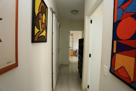 Apartamento à venda com 123m², 3 quartos e 3 vagas Apartamento à venda com 123m², 3 quartos e 3 vagasCorredor