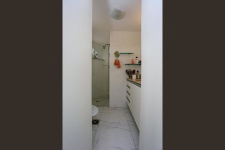 Apartamento à venda com 123m², 3 quartos e 3 vagas Apartamento à venda com 123m², 3 quartos e 3 vagasBanheiro da Suíte
