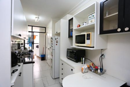 Apartamento à venda com 123m², 3 quartos e 3 vagas Apartamento à venda com 123m², 3 quartos e 3 vagasCozinha