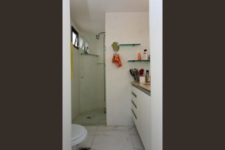 Apartamento à venda com 123m², 3 quartos e 3 vagas Apartamento à venda com 123m², 3 quartos e 3 vagasBanheiro da Suíte