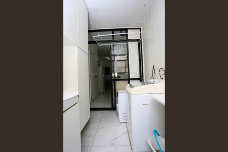 Apartamento à venda com 123m², 3 quartos e 3 vagas Apartamento à venda com 123m², 3 quartos e 3 vagasÁrea de Serviço