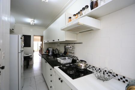 Apartamento à venda com 123m², 3 quartos e 3 vagas Apartamento à venda com 123m², 3 quartos e 3 vagasCozinha