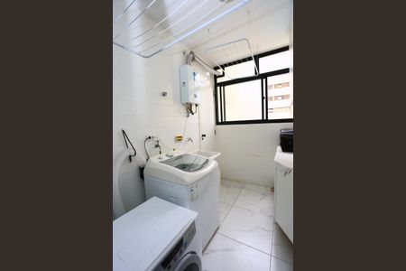 Apartamento à venda com 123m², 3 quartos e 3 vagas Apartamento à venda com 123m², 3 quartos e 3 vagasÁrea de Serviço