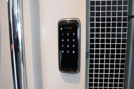 Apartamento à venda com 64m², 3 quartos e 1 vagaFechadura Eletrônica