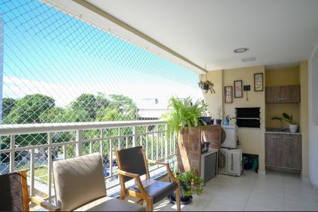 Apartamento à venda com 110m², 3 quartos e 3 vagasVaranda