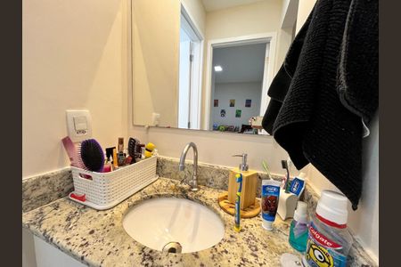 Apartamento à venda com 70m², 2 quartos e 1 vagaBanheiro social