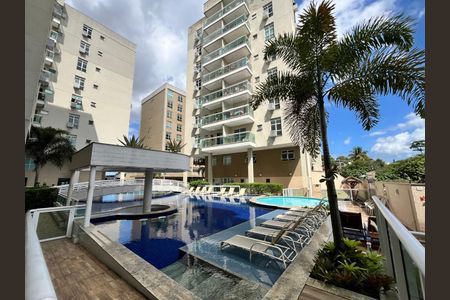 Apartamento à venda com 70m², 2 quartos e 1 vagaPiscina e fachada