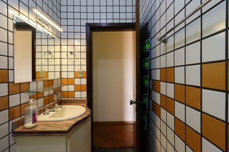 Casa à venda com 202m², 3 quartos e 4 vagasBanheiro da Suíte