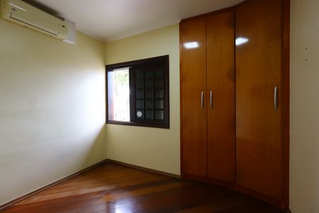 Casa à venda com 202m², 3 quartos e 4 vagasQuarto 1