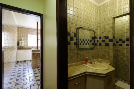 Casa à venda com 202m², 3 quartos e 4 vagasCorredor piso inferior