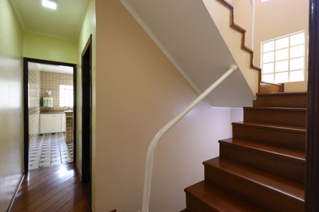 Casa à venda com 202m², 3 quartos e 4 vagasCorredor piso inferior