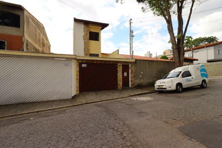 Casa à venda com 202m², 3 quartos e 4 vagasFachada
