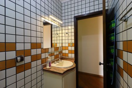 Casa à venda com 202m², 3 quartos e 4 vagasBanheiro da Suíte