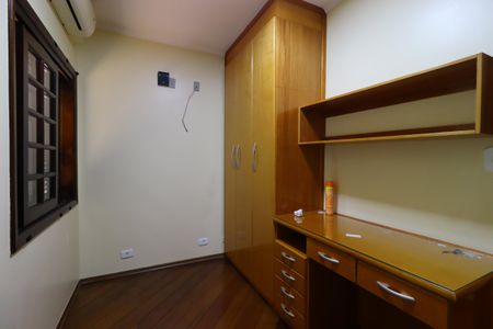 Casa à venda com 202m², 3 quartos e 4 vagasQuarto 2