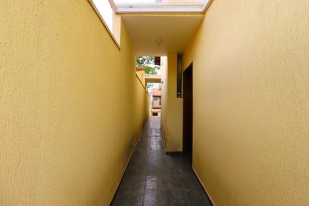 Casa à venda com 202m², 3 quartos e 4 vagasCorredor externo