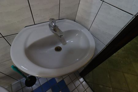 Casa à venda com 202m², 3 quartos e 4 vagasBanheiro de Serviço - Pia