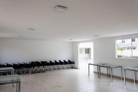 Apartamento para alugar com 51m², 2 quartos e 1 vagaÁrea comum - Salão de festas