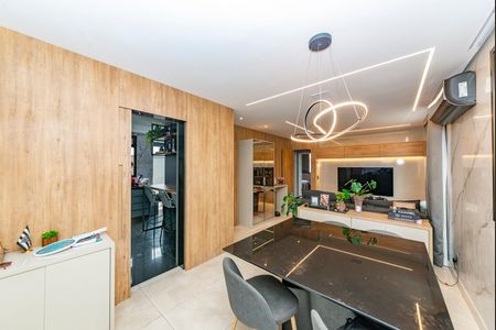 Apartamento à venda com 157m², 3 quartos e 2 vagas Apartamento à venda com 157m², 3 quartos e 2 vagasSala