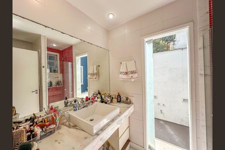 Casa à venda com 300m², 5 quartos e 1 vagaBanheiro da Suíte 