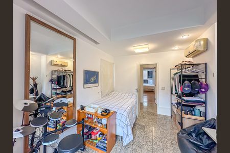 Casa à venda com 300m², 5 quartos e 1 vagaQuarto 2