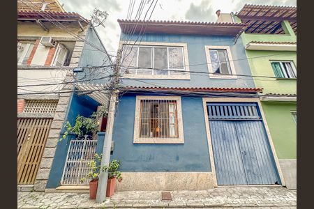 Casa à venda com 300m², 5 quartos e 1 vagaFachada